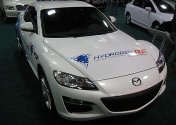 Auto na vodík Mazda