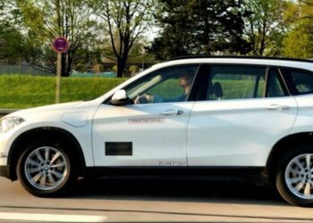 Omlazená verze BMW X1 se prohání ulicemi bez zbytečného maskování!