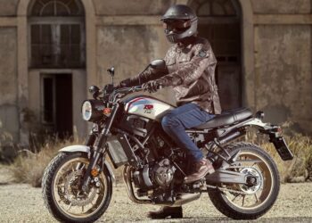 Yamaha představuje nové XSR700 XTribute