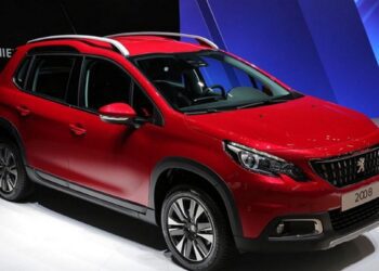 Druhá generace Peugeotu 2008 už poodhaluje své rysy