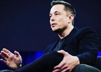 Jste fanoušky Tesly, ale na elektromobil nemáte? Možná to bude lepší s tequilou