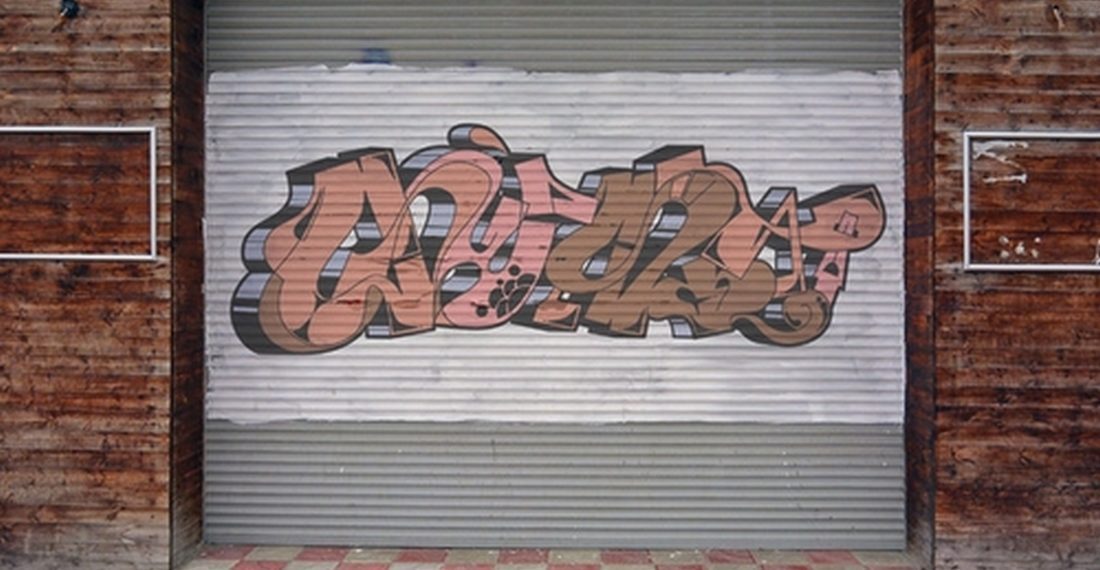 Jak odstranit graffiti z garážových vrat