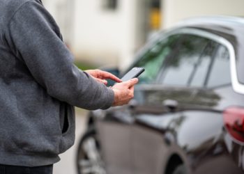 Zabouchly se vám dveře bytu či auta?