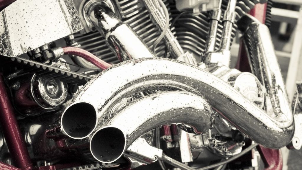 3 zásadní chyby při zimní údržbě motocyklu, kterým se vyhnout