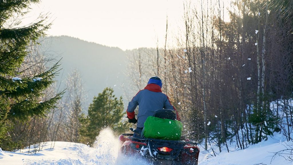 jezdec na snehu ctyrkolka