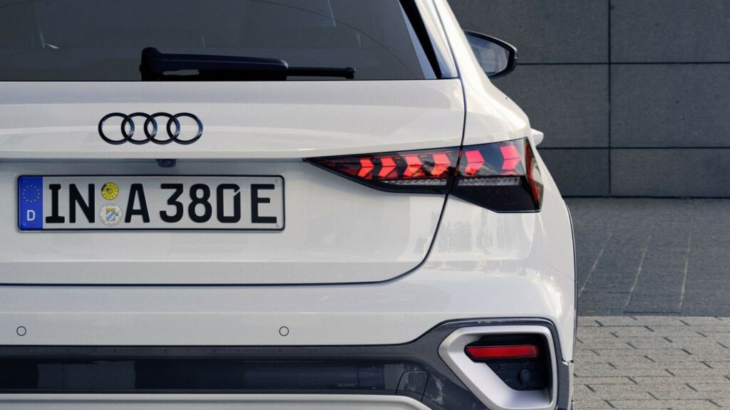 zadni cast Audi A3 allstreet TFSIe zadni cast Audi A3 allstreet TFSIe