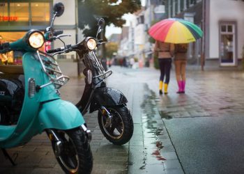 electric scooter 4253800 1280