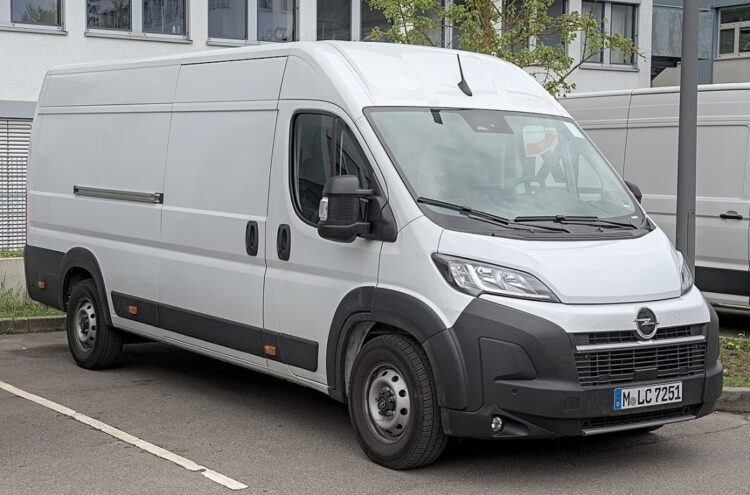 opel movano
