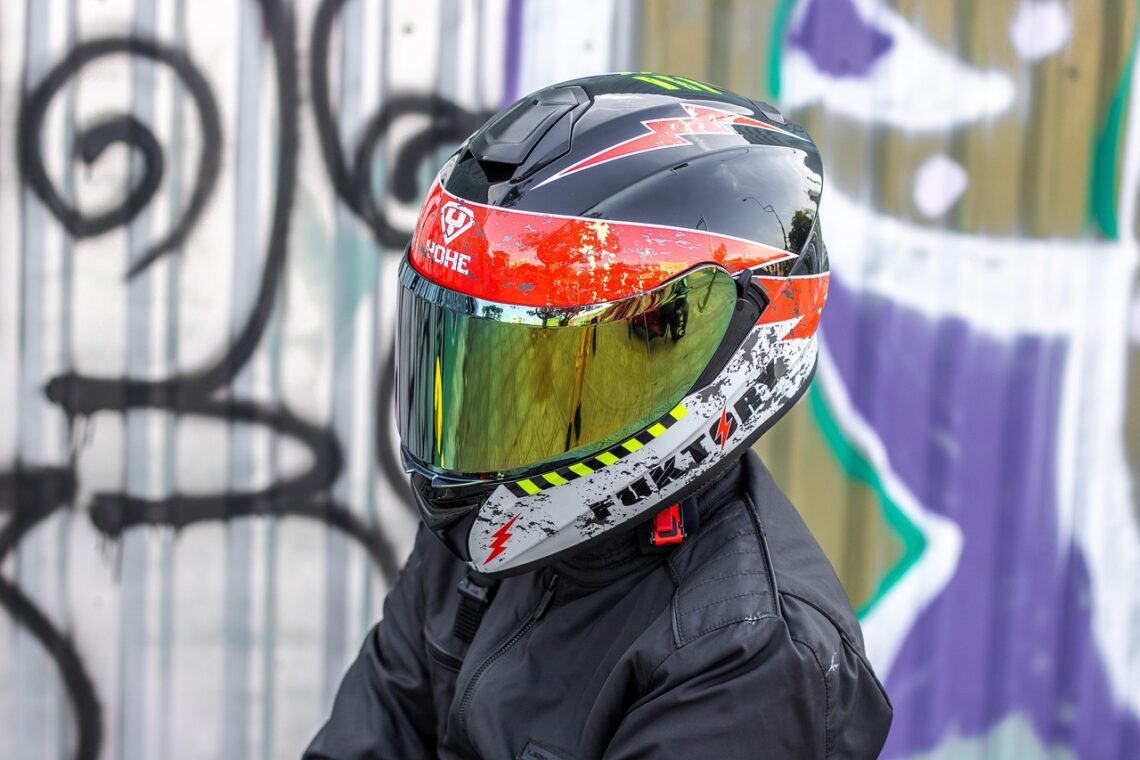 helment helmets 4756552 1280