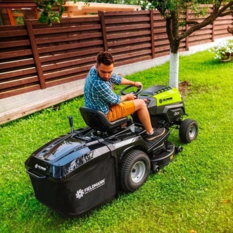 zahradnitraktorsesekackou