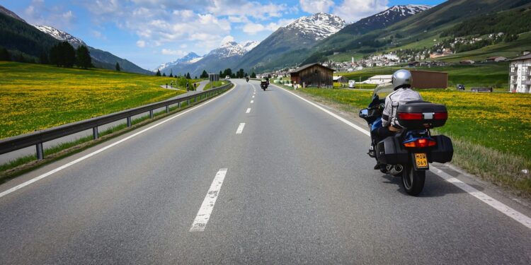 dendoktoor road 6510548 1280